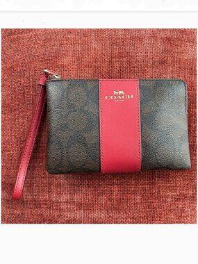 COACH Corner Zip Wallet Wristlet Brown, Red